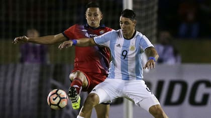Zampedri con la N°9 de la selección argentina
