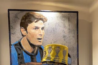 Es ídolo del fútbol y rey del asado en Italia