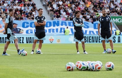Zanetti jugó en la selección con todo el cuerpo técnico del campeón del mundo, con Ayala, Scaloni, Aimar y Samuel