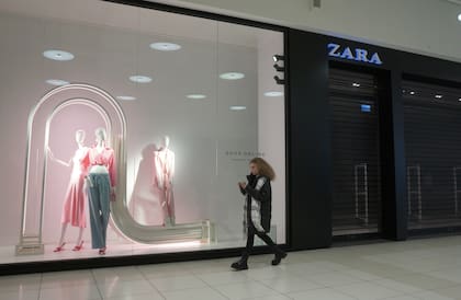 Zara fue una de las marcas internacionales que anunció su salida del mercado ruso tras la invasión a Ucrania