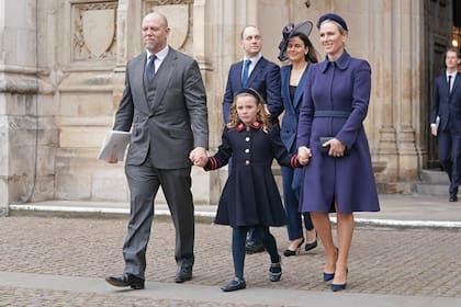 Zara y Mike Tindall, con su hija mayor, Mia.