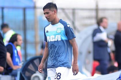 Zaracho se retiró lesionado, durante el partido ante Newell’s