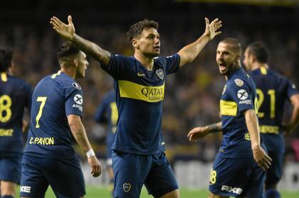 Mauro Zárate aportó goles y raptos de habilidad, pero no se afianzó como titular