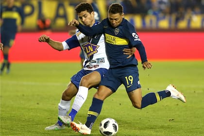Zárate tuvo un auspicioso debut oficial en Boca