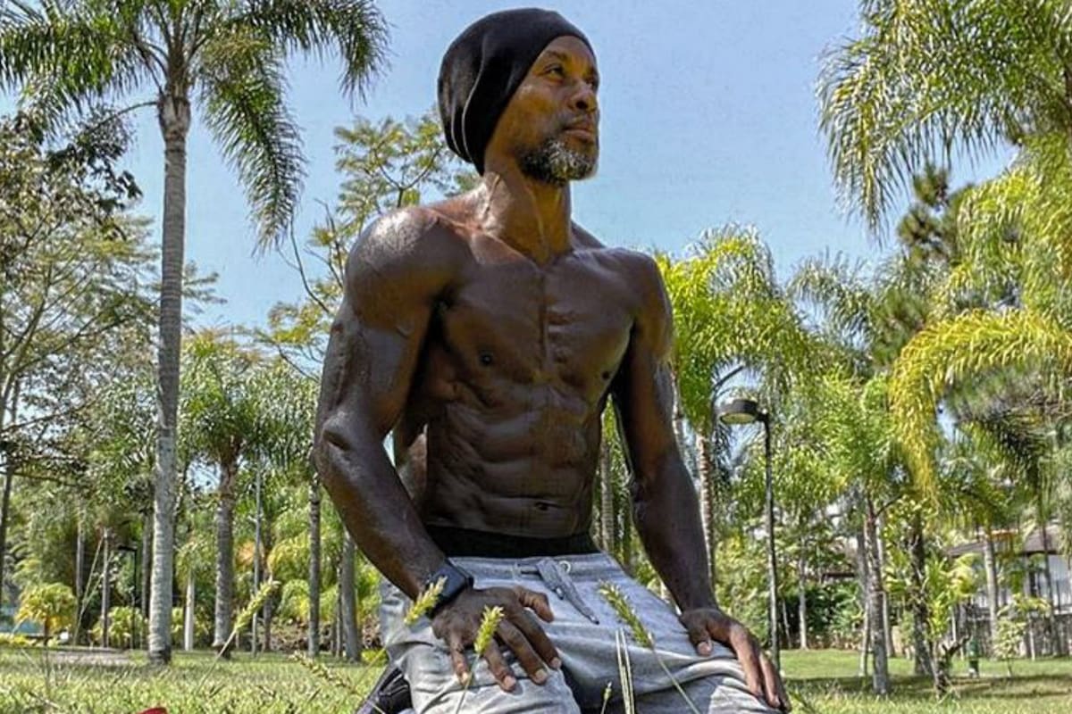 Zé Roberto, un exfutbolista que se transformó en influencer en las redes por su estado físico a los 45 años