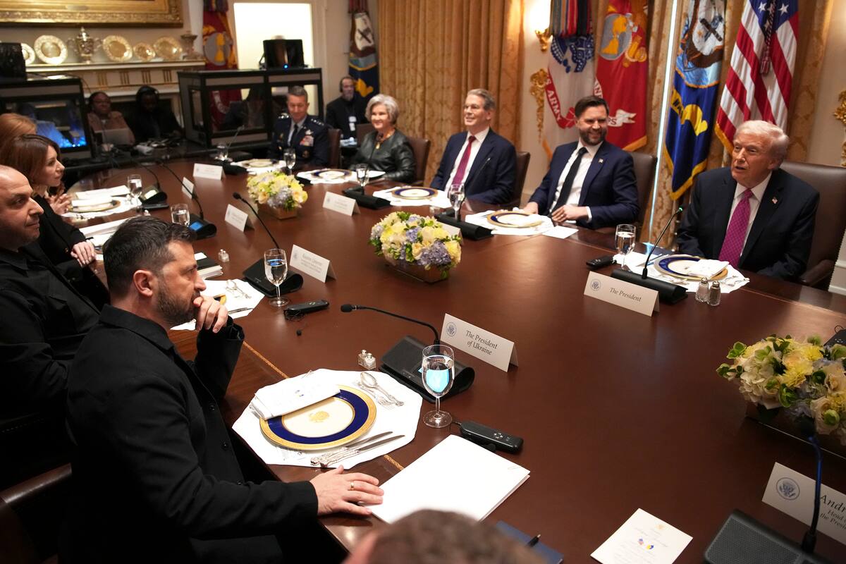 Zelensky conversa con Trump en la Casa Blanca