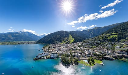 Zell am See, en Austria, es el portal de ingreso al Parque Nacional Hohe Tauern uno de los paisajes de alta montaña más espectaculares del planeta.