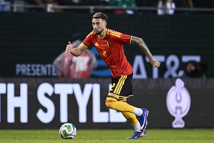 Zeno Debast con la camiseta de Bélgica: tiene el alta médica en la selección, pero su club, Sporting de Lisboa, no le permite jugar este viernes con España por los cuartos de final del Mundial 2026