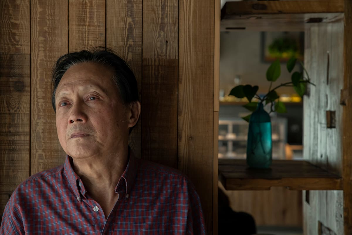 Zhou Duo, en un café en Pekín