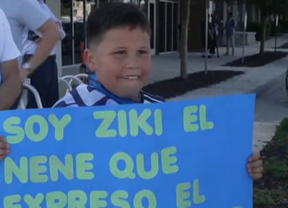 Ziki, el chico que confesó su admiración a Messi en la previa del partido ante Suiza (captura de TN)