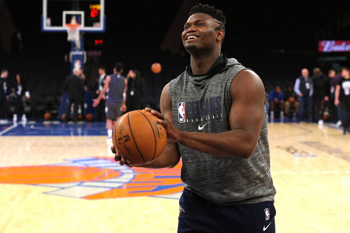 Zion Williamson está realizando una plan de reeducación física: le enseñan a caminar y a correr de una forma diferente para cuidar sus articulaciones