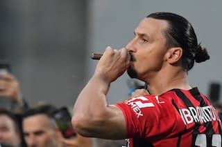 Mientras se recupera de una larga lesión, Zlatan Ibrahimovic disfruta de unas lujosas vacaciones