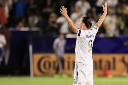 Zlatan Ibrahimovich autor del hat-trick de la victoria de Los Ángeles Galaxy