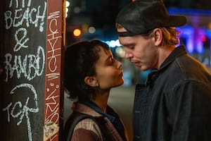 El East Village, punks y mafia, todo lo que el director Darren Aronofsky mejor sabe hacer