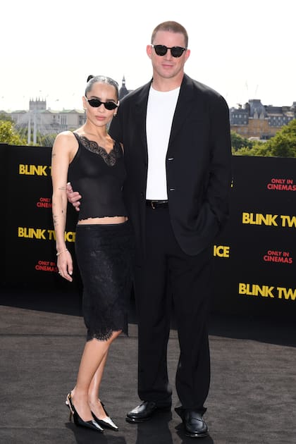 Zoë Kravitz y Channing Tatum en agosto, durante la gira promocional de Parpadea dos veces