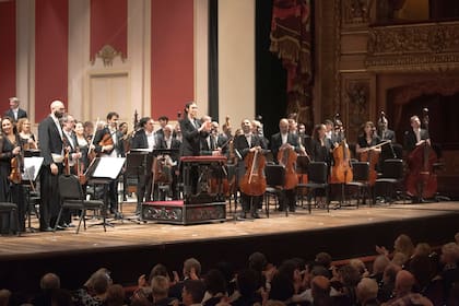 Zoe Zeniodi junto a la Filarmónica de Buenos Aires
