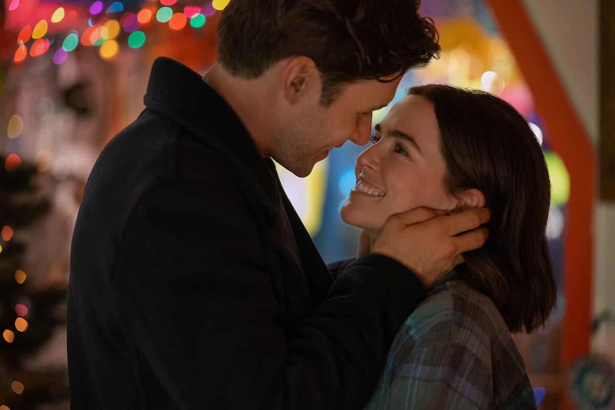 Zoey Deutch y Nick Robinson en una escena de Mensajes de voz para Isabelle