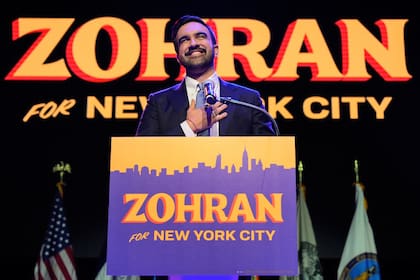 Zohran Mamdani habla tras ser elegido alcalde de la ciudad de Nueva York el 4 de noviembre del 2025, en esa ciudad. (AP foto/Yuki Iwamura)