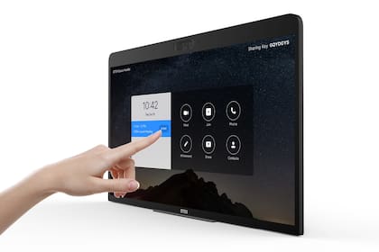 Zoom for Home fue desarrollado por la firma DTEN y está equipado con tres cámaras, ocho micrófonos y un sistema de parlantes estéreo integrado en una pantalla táctil de 27 pulgadas