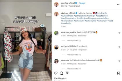 Zoreen Kabani muestra las prendas de ropa que subasta en Instagram