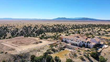 Zorro Ranch hoy. El jardín circular de Jeffrey Epstein fue desmantelado (foto: realtor.com)