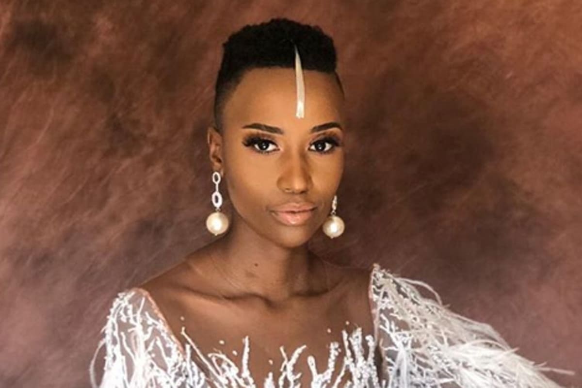 Zozibini Tunzi se impuso en el concurso de belleza y fue coronada como la nueva Miss Universo