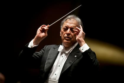 Al frente de la Orquesta Filarmónica de Israel, el director se presentará en el Teatro Colón con Martha Argerich como solista