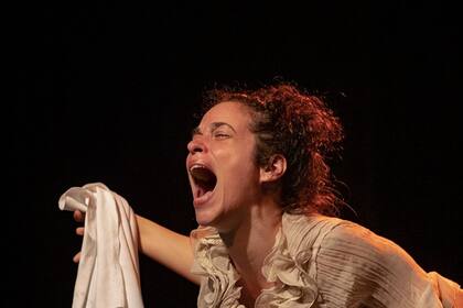 Zuleika Esnal, en Camille, la maldita