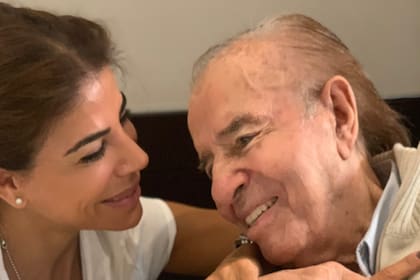 Zulemita Menem, hija del expresidente, dijo que su padre evoluciona bien y se entusiasmó con la posibilidad de que mañana abandone la terapia intensiva