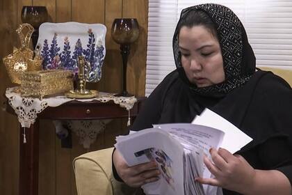 Zumret Dawut, una uigur de la región occidental de Xinjiang, en China, en su nuevo hogar en Woodbridge, Virginia