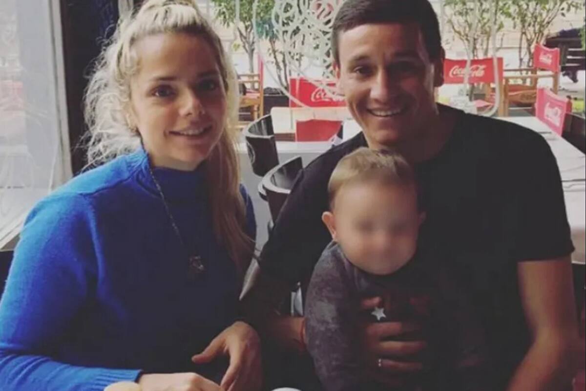 Zuqui, con su mujer y su hijo