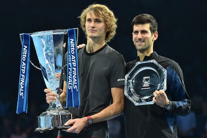 Zverev, campeón del Masters y flamante número 4, y Djokovic, subcampeón en Londres, que terminó el año al tope del ranking