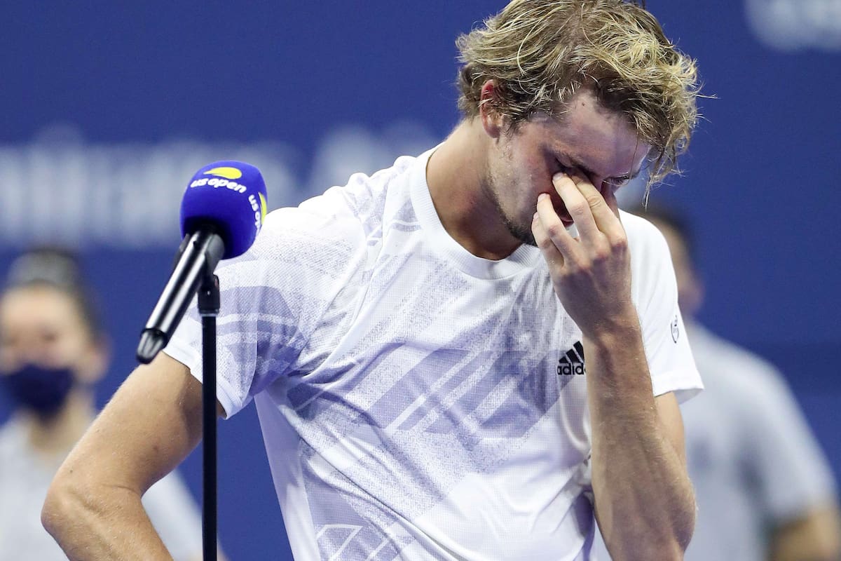 Zverev, emocionado después de una final que se le escapó por muy poco