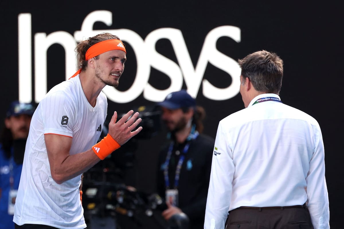 Zverev no ocultó su malestar por el tiempo médico que pidió su rival en un momento clave del tercer set