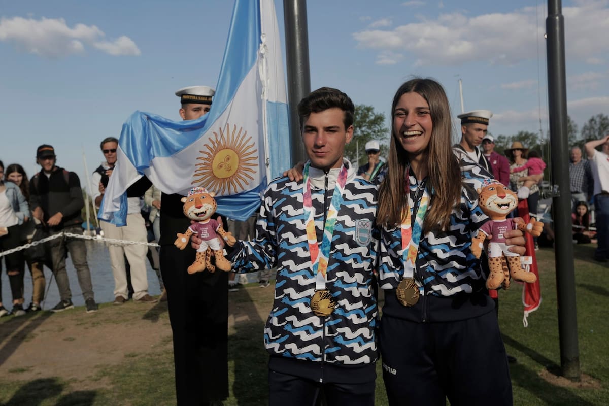 ´Dante Cittadini y Teresa Romairone, con las medallas de oro ya colgadas de sus cuellos.