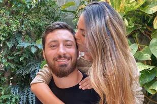 Belu Lucius mostró en redes su apoyo a su marido Javier Ortega Desio después de finalizar su contrato con la UAR. Crédito: Instagram