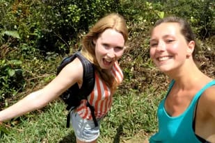 Las chicas habían viajado a Panamá a aprender español y a hacer labores sociales