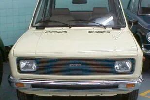 El Fiat 128 que compró Maradona en 1982. Su paradero, hoy, es desconocido pero la familia guarda el secreto bajo siete llaves