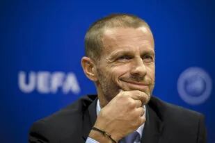 El esloveno Aleksandr Ceferin, presidente de la UEFA, anunció los planes de la entidad para que vuelva el fútbol en Europa.
