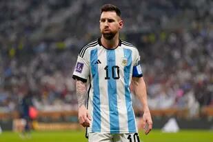 Lionel Messi confirmó que seguirá vistiendo la camiseta de la selección argentina al menos por un tiempo más