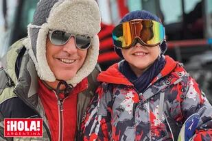 “Vine a un lugar nuevo que tiene mucha nieve y me dieron clases. ¡Aprendí a esquiar!”, contó Mirko a sus cinco millones de seguidores en Instagram.