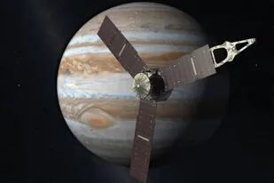 La sonda espacial Juno proporcionó los datos que permitieron a los científicos establecer la profundidad de la Gran Mancha Roja, que es de unos 300 a 500 kilómetros