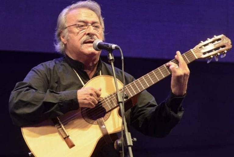 Junto a Armando Tejada Gómez, César Isella escribió "Canción con todos", uno de los grandes himnos no sólo de la música argentina sino también de América Latina
