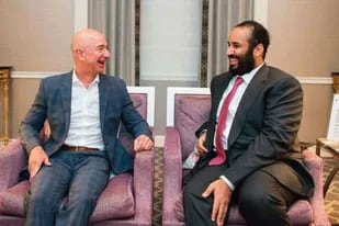 Encuentro de Bezos y el príncipe saudita en Estados Unidos en marzo de 2018