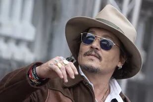 Johnny Depp lanzó una nueva serie de retratos; esta vez, el actor pintó a Heath Ledger, Bob Marley, River Phoenix y Hunter S. Thompson