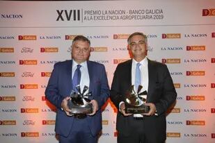 Salvador Muñóz y Miguel Ángel Muñóz, de Salvita, con el premio en su categoría y el Oro en 2019