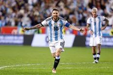 Messi entró en el segundo tiempo y regaló su show: dos goles en el 3-0 de Argentina a Jamaica