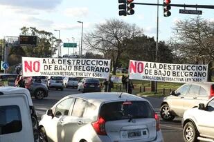 Los vecinos de Bajo Belgrano realizaron varias protestas en contra de las nuevos cambios introducidos al proyecto de ley orginal