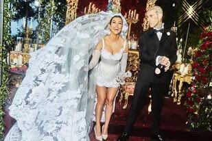 Kourtney Kardashian y Travis Barker se casan a la iglesia en Italia