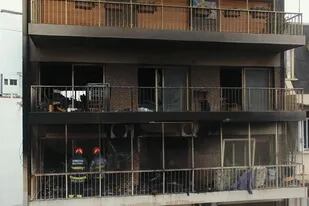 El incendio comenzó en el séptimo piso del edificio ubicado en Ecuador 1022